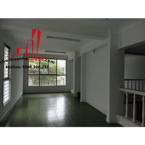 cho thuê biệt thự quận phú nhuận , đường đào duy anh giá 2500$