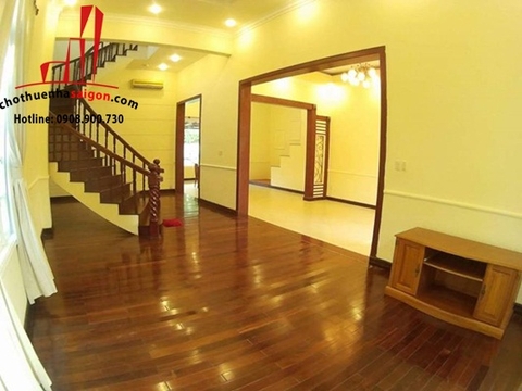 biệt thự nguyên căn khu comboud đường nguyễn văn hưởng quận 2, giá cho thuê:5500$/tháng