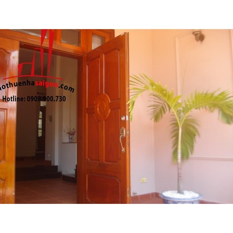 Cho thuê Villa Quận 2, khu Thảo Điền, giá 4000$