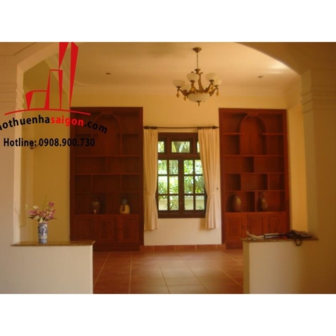 Cho thuê Villa Quận 2, khu Thảo Điền, giá 4000$