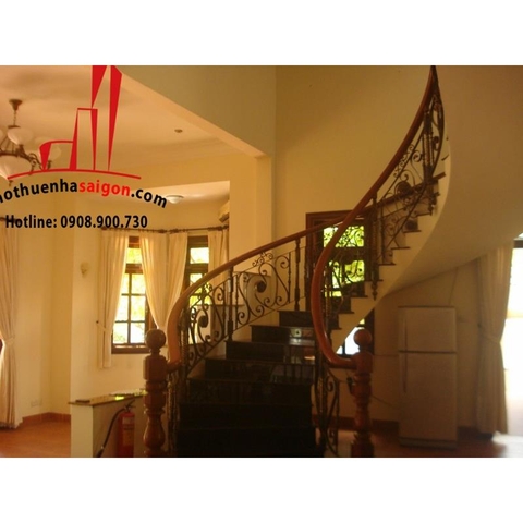Cho thuê Villa Quận 2, khu Thảo Điền, giá 4000$