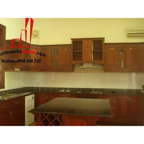 Cho thuê Villa Quận 2, khu Thảo Điền, giá 4000$