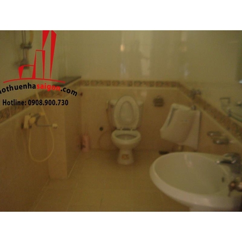 Cho thuê Villa Quận 2, khu Thảo Điền, giá 4000$