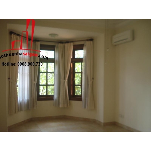 Cho thuê Villa Quận 2, khu Thảo Điền, giá 4000$