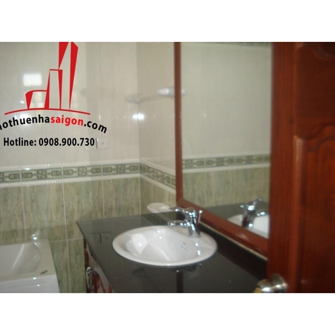 Cho thuê Villa Quận 2, khu Thảo Điền, giá 4000$