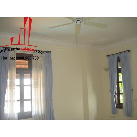 Cho thuê Villa Quận 2, khu Thảo Điền, giá 4000$