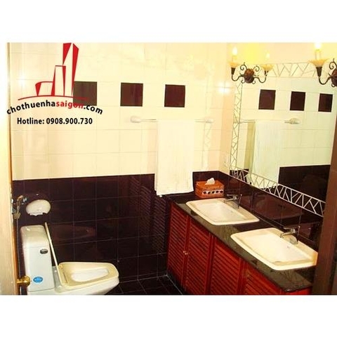 bán hoặc cho thuê biệt thự đường huỳnh văn bánh quận phú nhuận, giá cho thuê:3500$/tháng