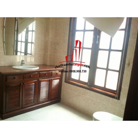Cho thuê biệt thự Quận 2 - Thảo Điền, giá 4000$