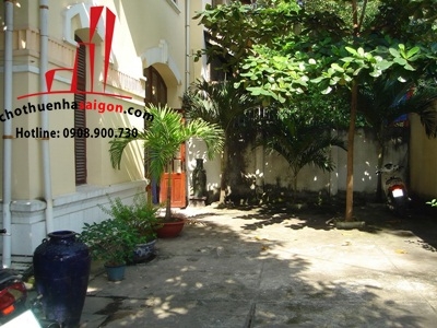 cần cho thuê biệt thự kiểu pháp nguyên căn mặt tiền đường lê quý đôn quận 3, giá cho thuê; 11.000$/tháng