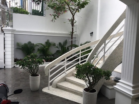Cho thuê nhà hẻm xe tải đường Nguyễn Văn Trỗi, Quận phú nhuận