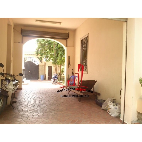 Cho thuê biệt thự Quận 2,  Thảo Điền, giá 4000$