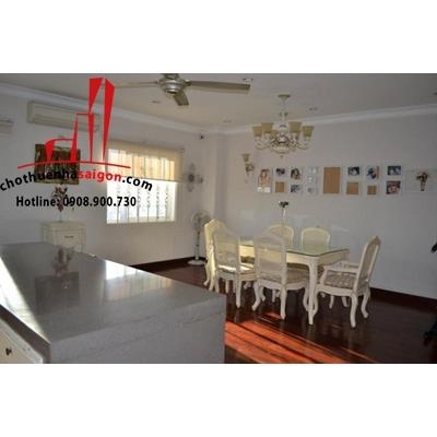 Cho thuê căn Penthouse 300m2 tuyệt đẹp, quận Bình Thạnh, đường trần quốc toản giá cho thuê:55tr/tháng