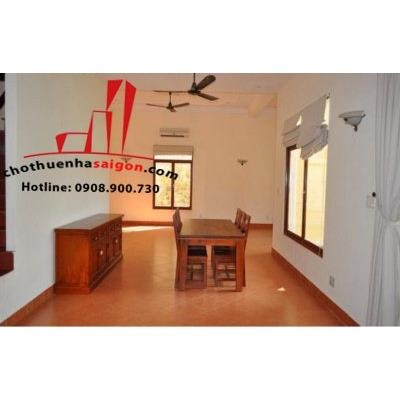 cho thuê biệt thự thảo điền quận 2, gần bờ sông  đường nguyễn văn hưởng gía 4200$/tháng
