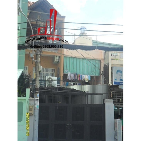 Cho thuê nhà Quận Phú Nhuận, mặt tiền đường Đào Duy Anh, gần ngã 3 Hồ Văn Huê. Giá: 800$