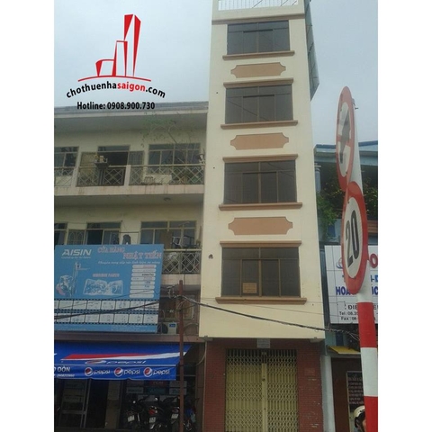 Cho thuê nhà Quận Bình Thạnh, mặt tiền đường Điện Biên Phủ. Giá : 15 triệu/tháng.