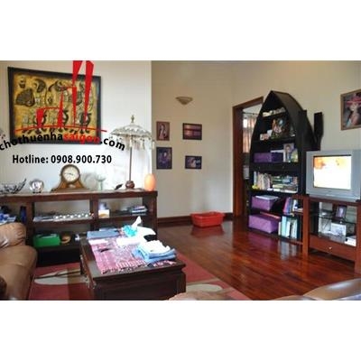 cho thuê biệt thự sân vườn hồ bơi, đường nguyễn văn hưởng, quận 2, giá cho thuê:3500$/tháng
