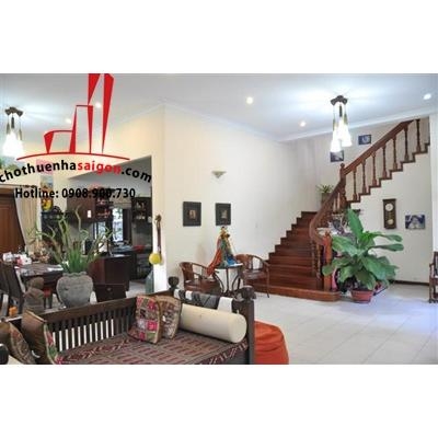 cho thuê biệt thự sân vườn hồ bơi, đường nguyễn văn hưởng, quận 2, giá cho thuê:3500$/tháng
