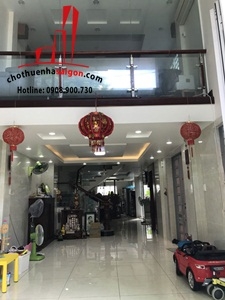 cho thuê nhà quận phú nhuận , đường phan đình phùng, giá cho thuê:2000$/tháng