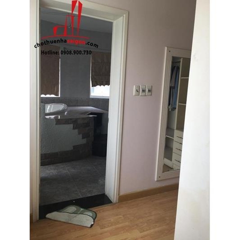 cho thuê  biệt thự khu combound đường nguyễn văn hưởng quận 2, giá giá cho thuê:1400$/tháng