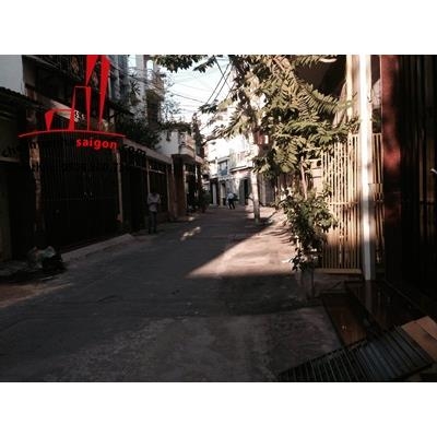 cần cho thuê nhà nguyên căn quận 1, đường  hẽm trần đình xu giá cho thuê:2000$/tháng