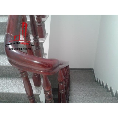 Cho thuê nhà Quận Bình Thạnh, hẻm đường Nguyễn Hữu Cảnh. Giá : 18 triệu/tháng.