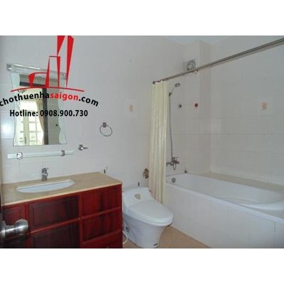 cần cho thuê biệt thự khu combound fidico đường nguyễn văn hưởng quận 2, giá cho thuê:1600$/tháng