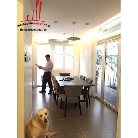 cần cho thuê biệt thự khu combound đường nguyễn văn hưởng quận 2, giá cho thuê:3300$ bao thuế