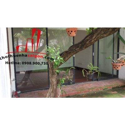Cho thuê villa Quận 3 nằm trong hẻm trên đường Võ Thị Sáu , 280m2  , giá 2500usd/tháng