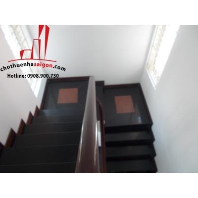 cần cho thuê biệt thự sân vườn quận 2, đường xuân thủy giá cho thuê:3000$/tháng