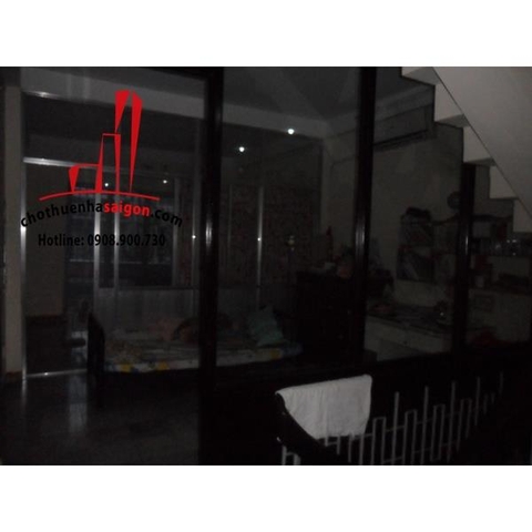 Cho thuê nhà Quận Bình Thạnh, mặt tiền đường Nguyễn Cửu Vân. Giá : 1.000 usd/tháng.