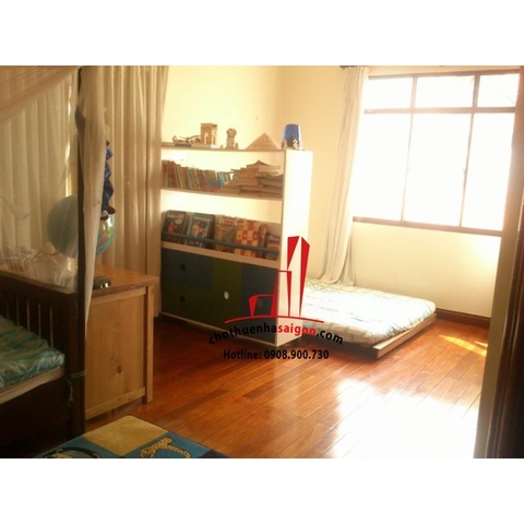 cho thuê biệt thự khu combound thảo điền quận 2, biệt thự sân vườn, hồ bơi, gía 2500$