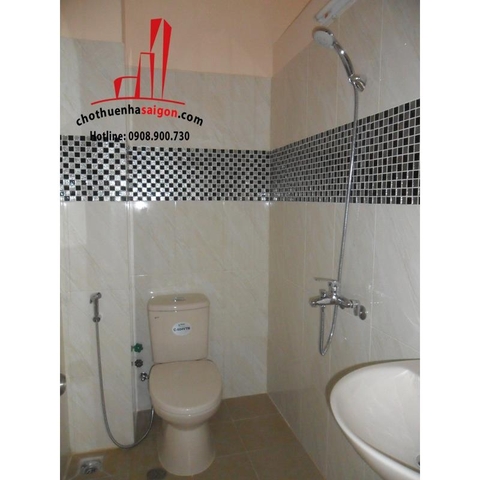 Cho thuê nhà Quận Bình Thạnh,mặt tiền đường Lê Quang Định. Giá : 25 triệu/tháng.