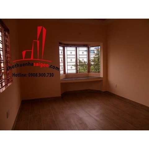 Cho thuê nhà Quận Bình Thạnh,mặt tiền đường Lê Quang Định. Giá : 25 triệu/tháng.