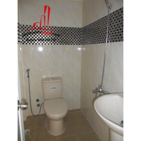 Cho thuê nhà Quận Bình Thạnh,mặt tiền đường Lê Quang Định. Giá : 25 triệu/tháng.