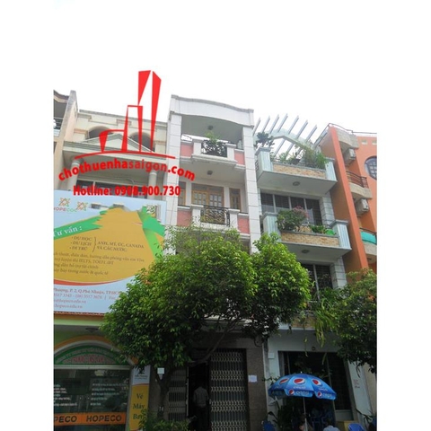 Cho thuê nhà Quận Phú Nhuận, Đường Nội bộ Khu Phan Xích Long. Giá 26 triệu/tháng.