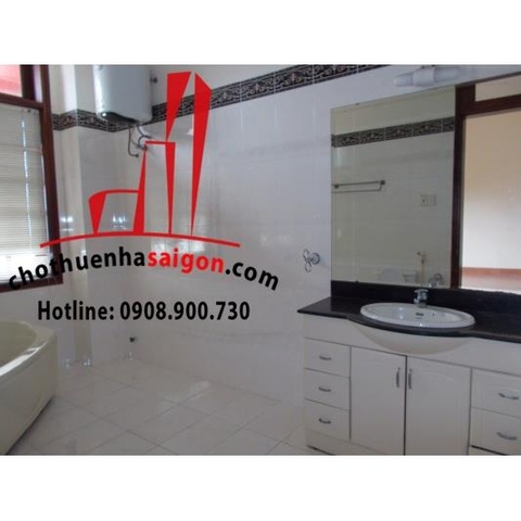 Cho thuê Villa Quận 2, khu compound Thảo Điền, giá 3500$