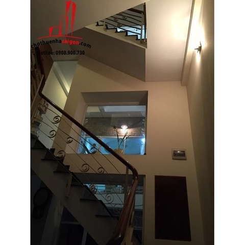 cho thuê nhà đẹp mặt tiền đường ung văn khiêm quận bình thạnh, giá cho thuê:1700$/tháng