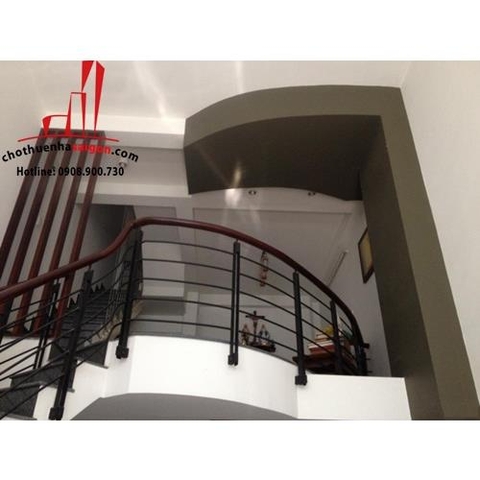 cho thuê nhà nguyên căn hẽm đường huỳnh văn bánh quận phú nhuận, giá cho thuê:30tr/tháng