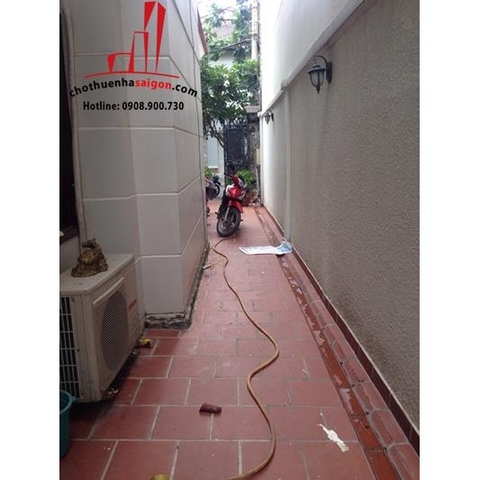 cần cho thuê biệt thự khu combound đường nguyễn văn hưởng,phường thảo điền quận 2, giá cho thuê:2500$/tháng