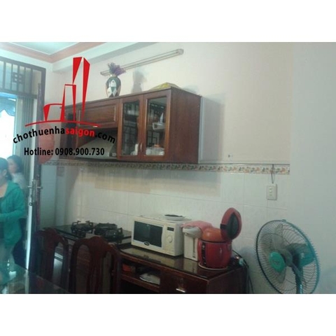 Cho thuê nhà Quận Bình Thạnh, hẻm đường Nguyễn Hữu Cảnh. Giá : 800 usd/tháng.