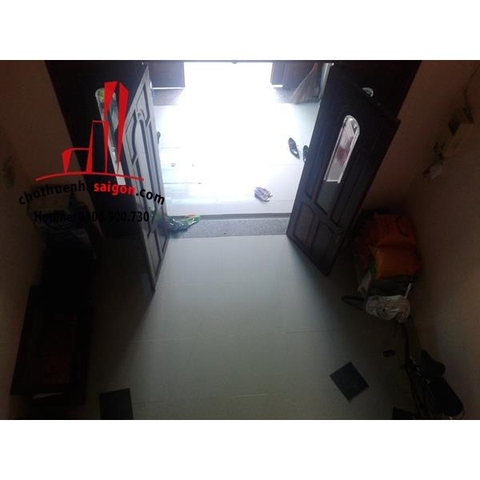 Cho thuê nhà Quận Bình Thạnh, hẻm đường Nguyễn Hữu Cảnh. Giá : 800 usd/tháng.