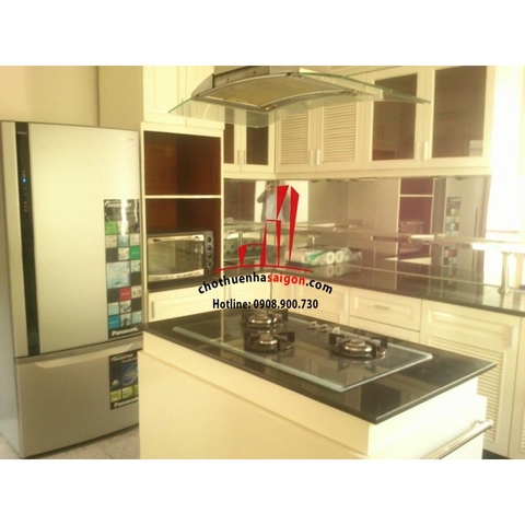 Cho thuê Villa quận 2, khu Thảo Điền, giá 3000$