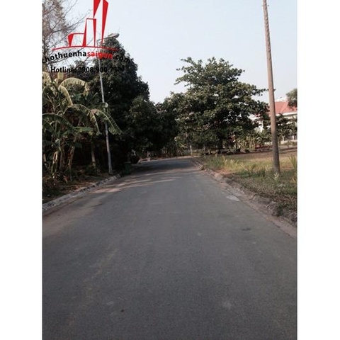 cần cho thuê biệt thự đường nguyễn căn hưởng, phường thảo điền 1, quận 2,giá cho thuê:2500$/tháng
