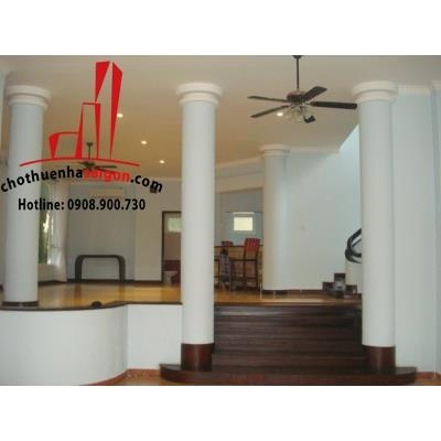 Cho thuê Villa Quận 2, khu Thảo Điền, giá 2200$