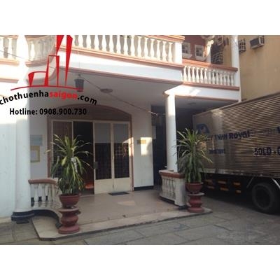 cần cho thuê biệt thự sân vườn ,hồ bơi đường lam sơn quận tân bình,giá 3500$/tháng