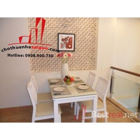 cho thuê nhà đẹp nguyên căn hẽm đường huỳnh văn bánh, quận phú nhuận, giá cho thuê:800$/tháng