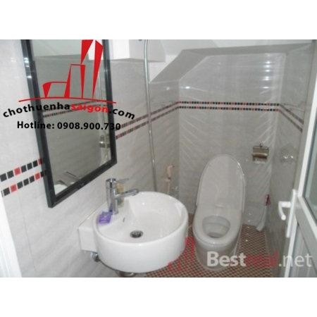 cho thuê nhà đẹp nguyên căn hẽm đường huỳnh văn bánh, quận phú nhuận, giá cho thuê:800$/tháng