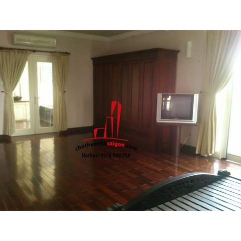 Cho thuê Villa quận 2, khu compound Thảo Điền, giá 3000$