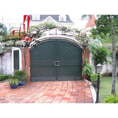 cần cho thuê biệt thự sân vườn rộng phường thảo điền quận 2, giá cho thuê:3300$/tháng/bao thuế
