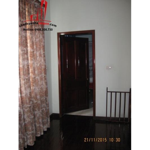 cần cho thuê biệt thự sân vườn rộng phường thảo điền quận 2, giá cho thuê:3300$/tháng/bao thuế